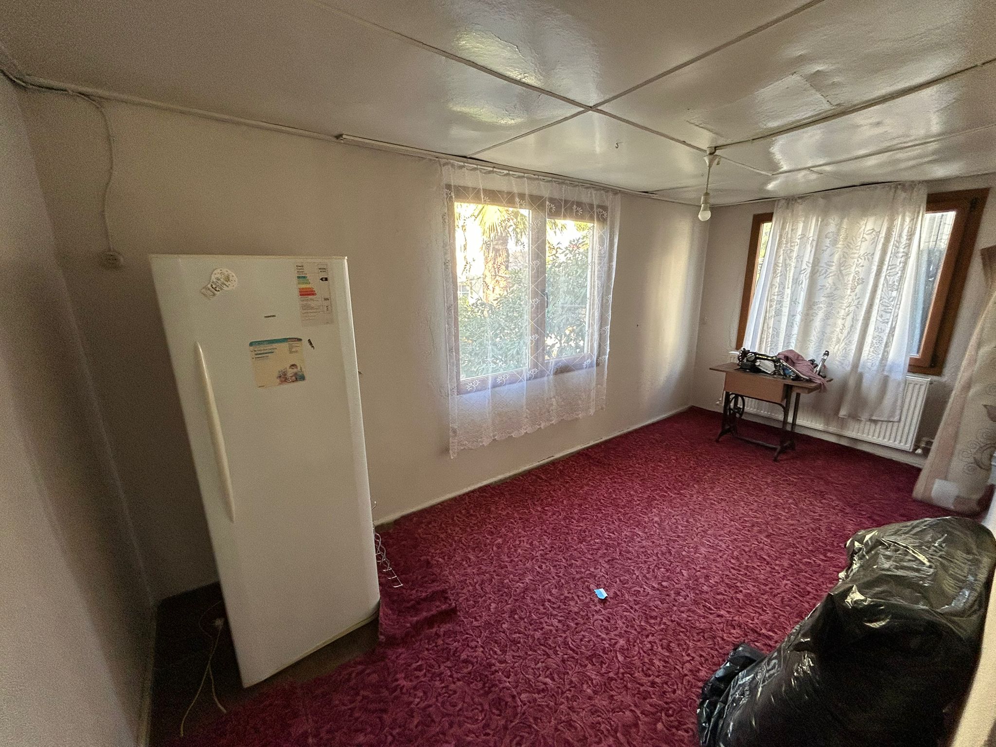 EDREMİT ESKİ BAYRAM YERİ YAKININDA MÜSTAKİL – EŞYALI – 3+1 – KİRALIK EV