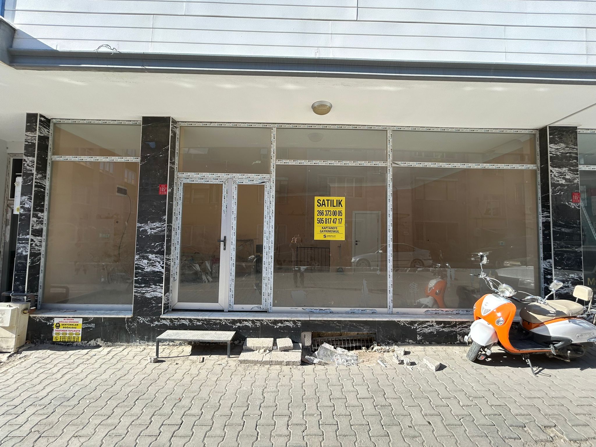 İnönü Caddesi’nde 120 m² Sıfır Depolu Kiralık Dükkân