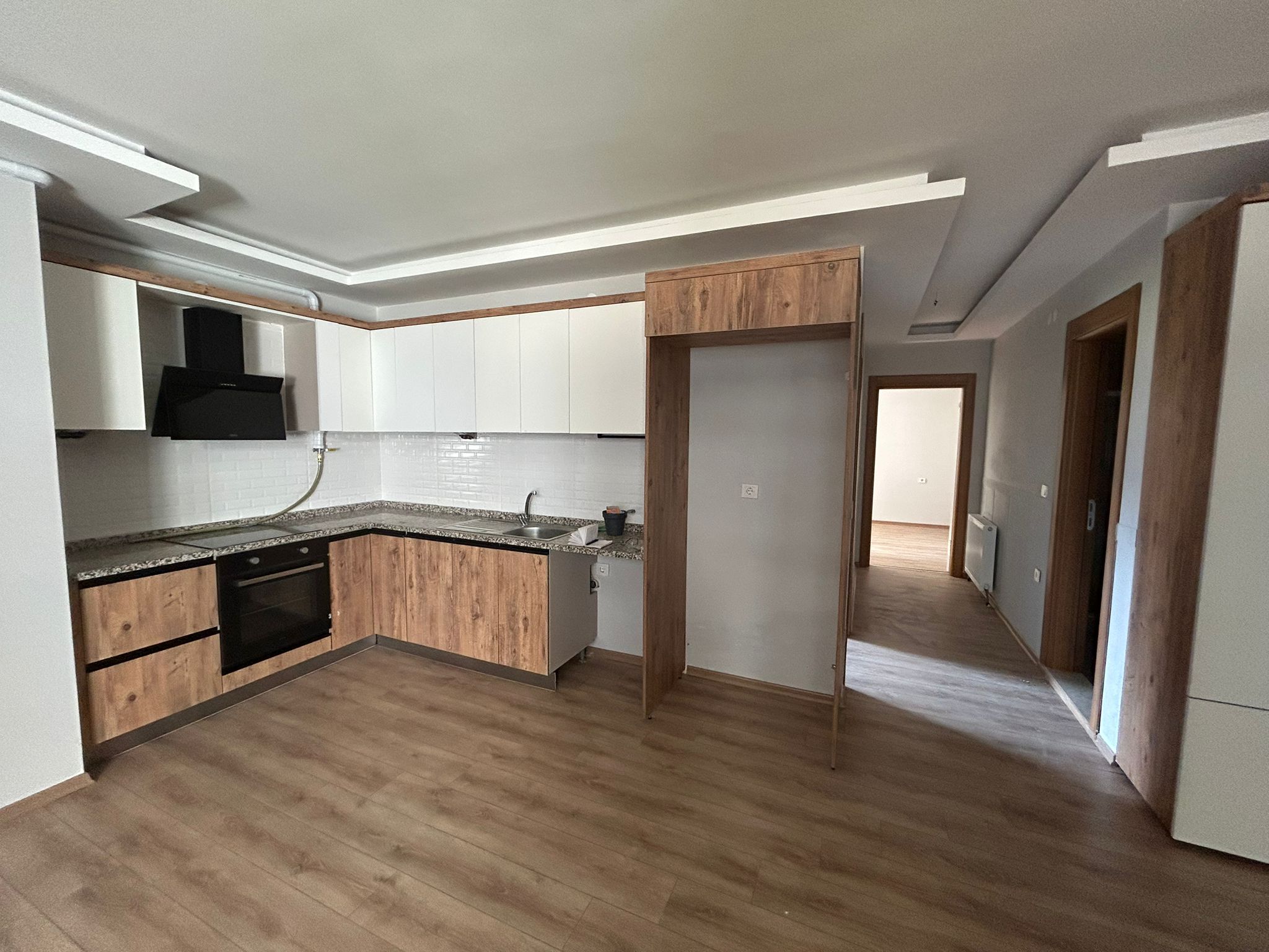 KADIKÖY KC EVLERİNDE KİRALIK 2+1 DAİRE