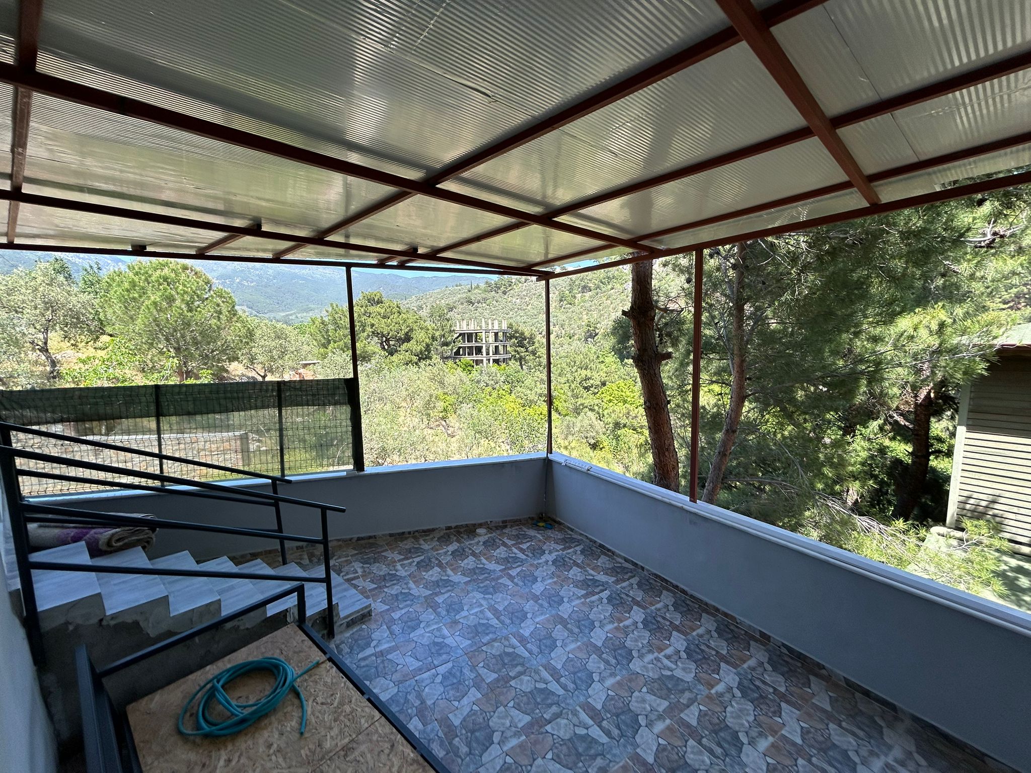 KIZILKEÇİLİ'DE SATILIK 2+1 MÜSTAKİL EV