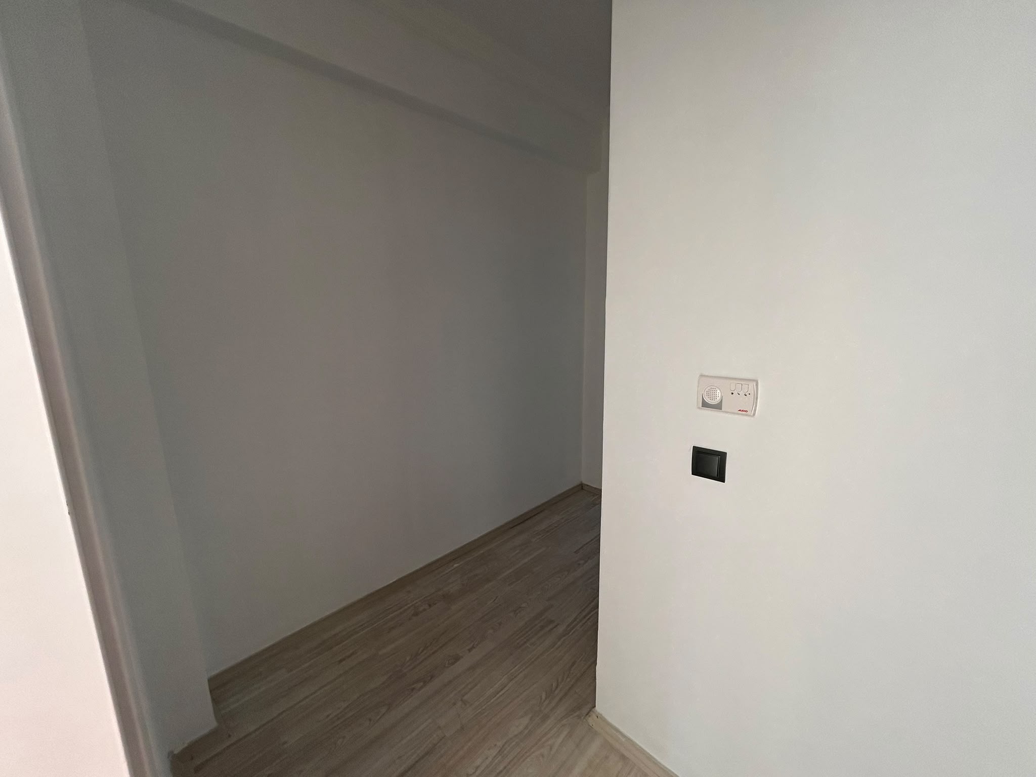 CUMHURİYET MAHALLESİNDE SATILIK 1+1 DAİRE