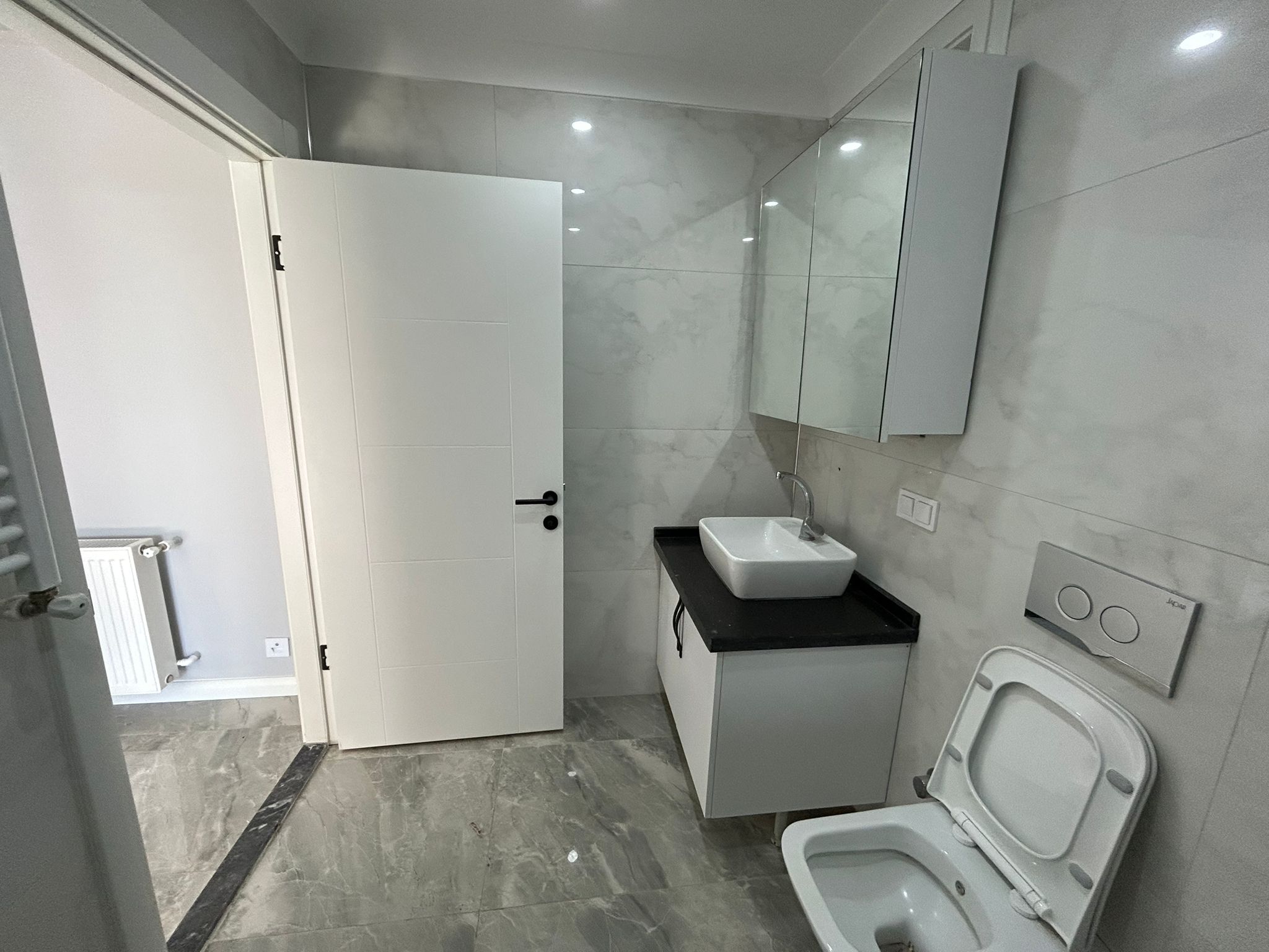 ATATÜRK MAHALLESİ’NİN EN GÜZEL NOKTASINDA! SATILIK 2+1 DAİRE (8numara)