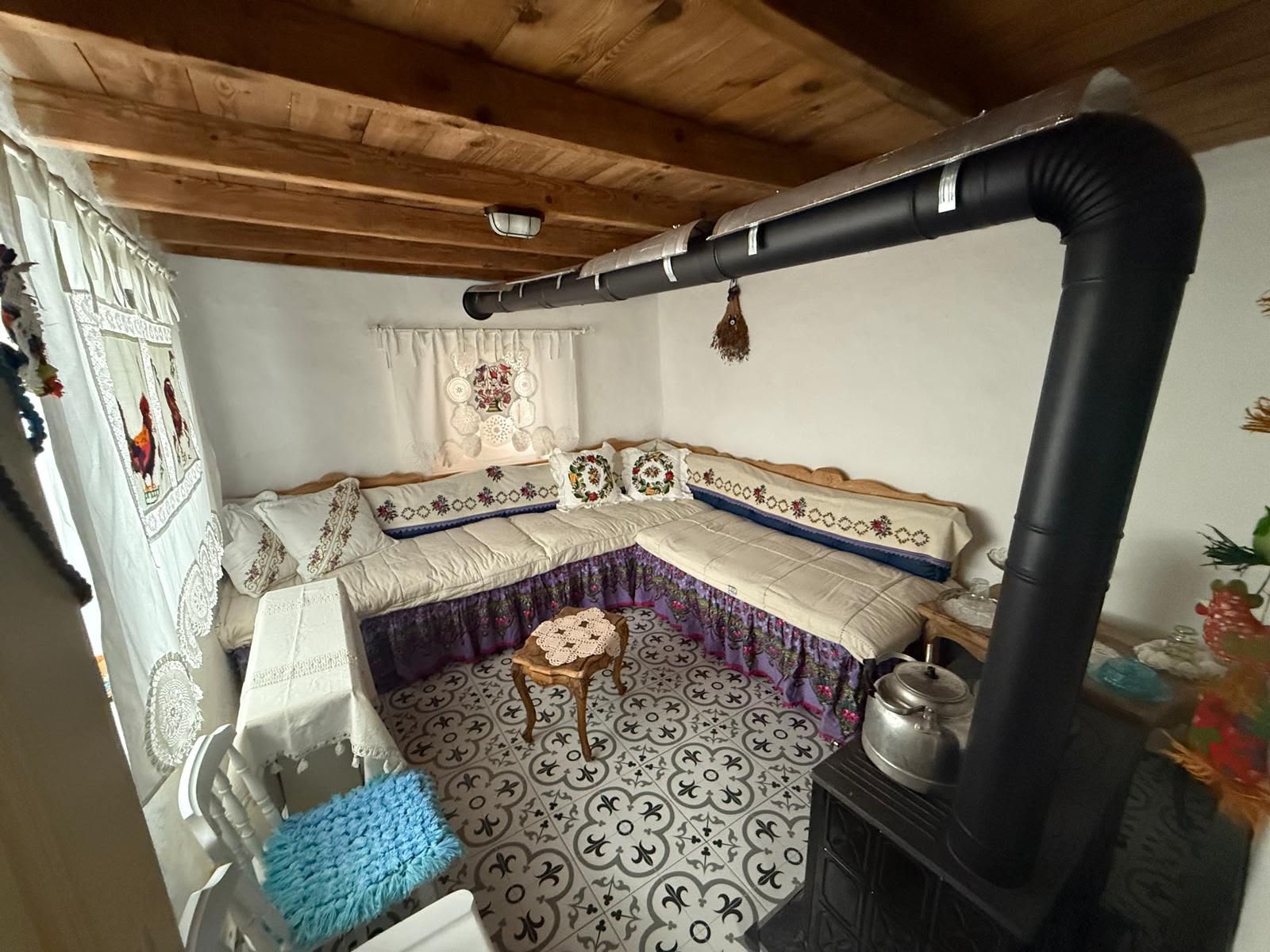 Doğayla İç İçe | 434 M² Arsa İçerisinde Özel Tasarım Köy Evi