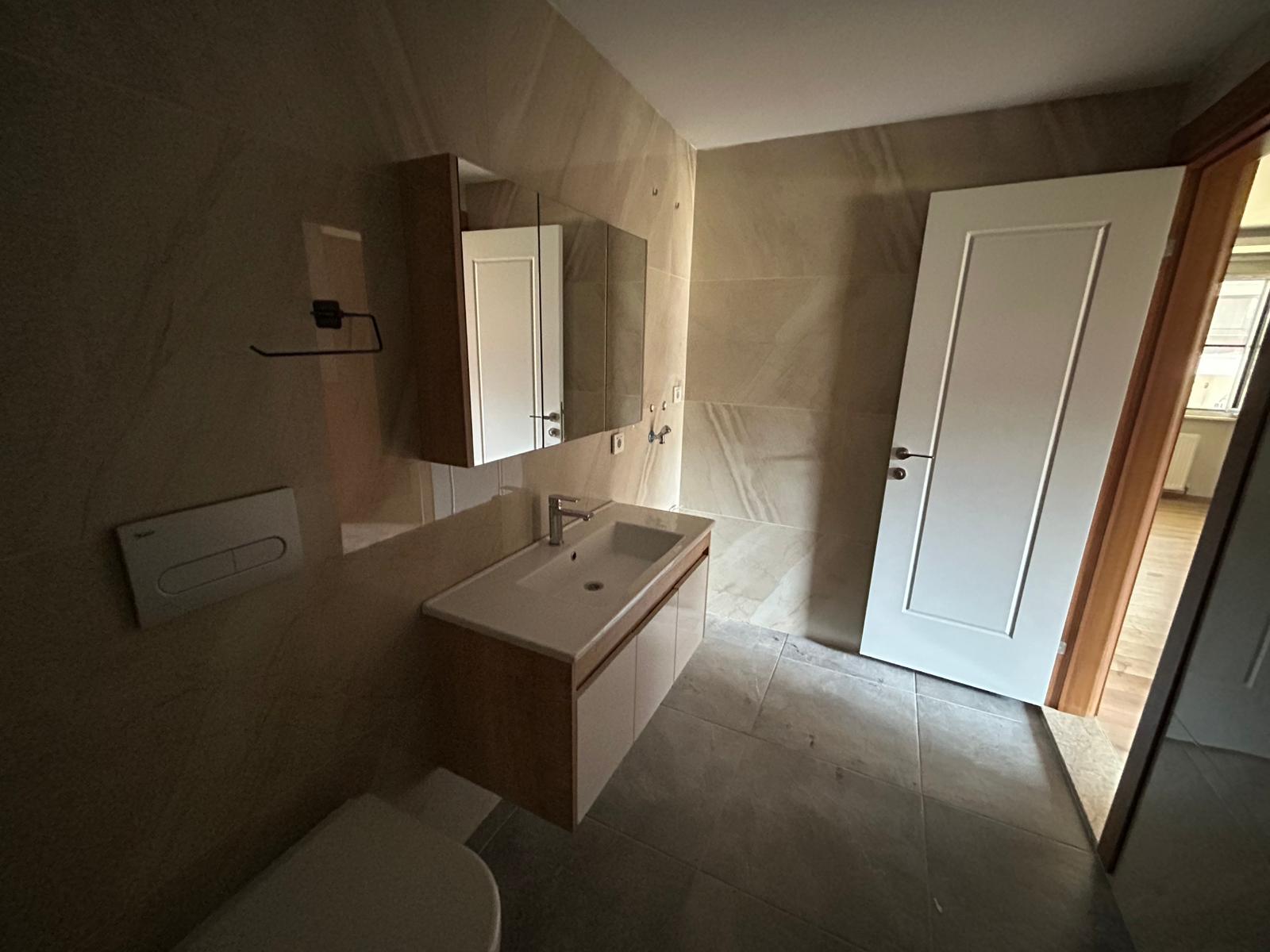 KADIKÖY KC EVLERİNDE KİRALIK 2+1 DAİRE