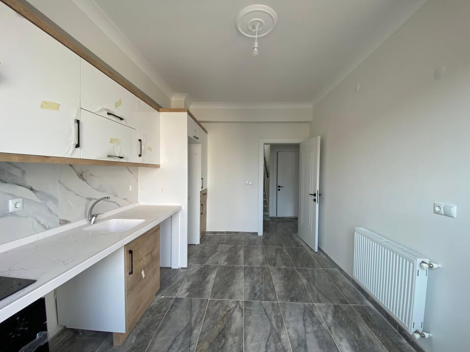 Cumhuriyet Mahallesinde Kiralık Sıfır 2+1 Dubleks Daire