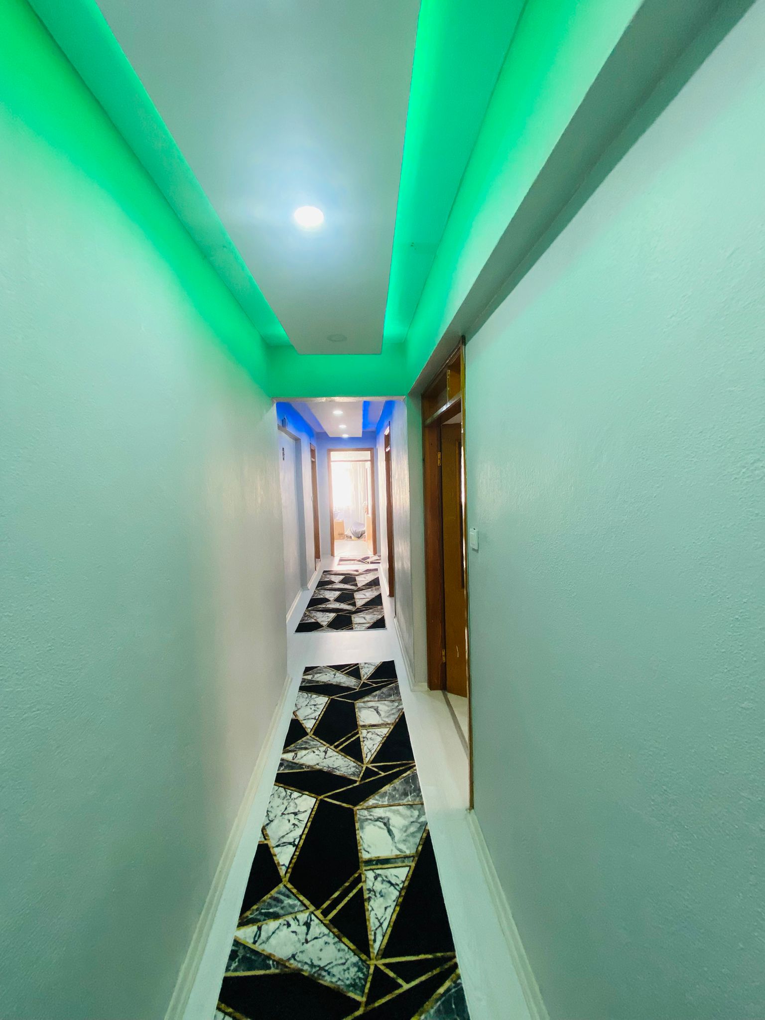 Edremit Cumhuriyet Meydanına 100 m 3+1 satılık daire