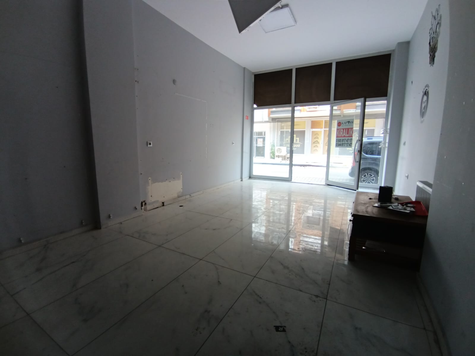 İnönü Caddesinde Kiralık 90 M2 Dükkan