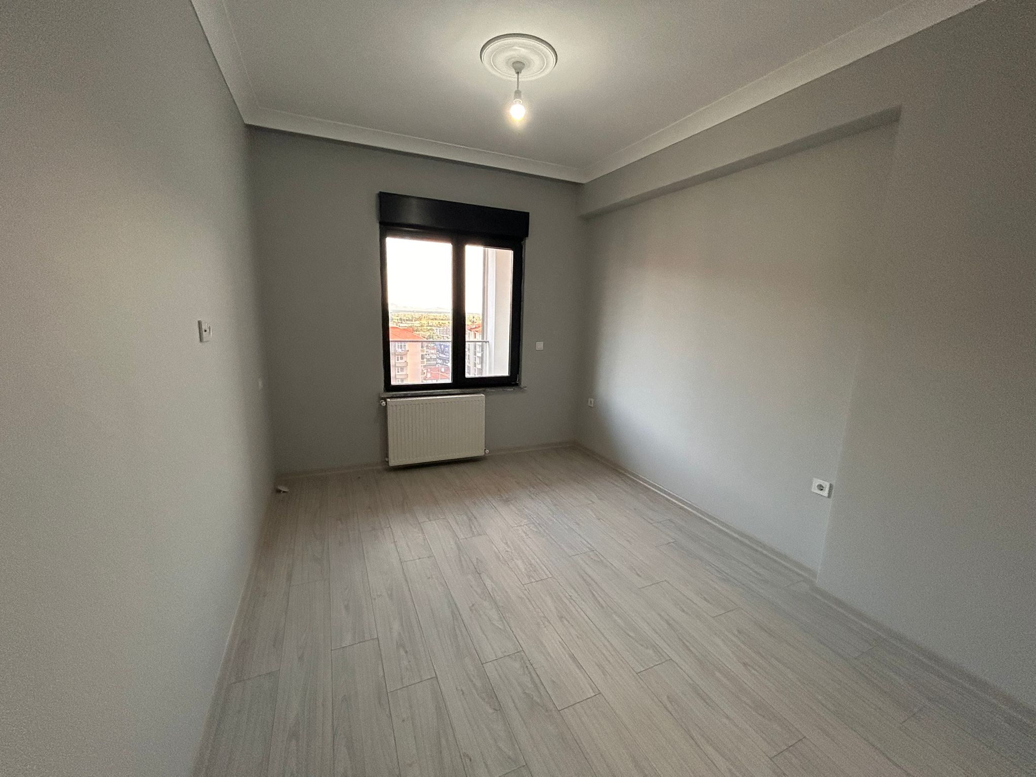 ATATÜRK MAHALLESİ'NDE KİRALIK LÜKS 3+1 DAİRE  ( 12 NUMARA )