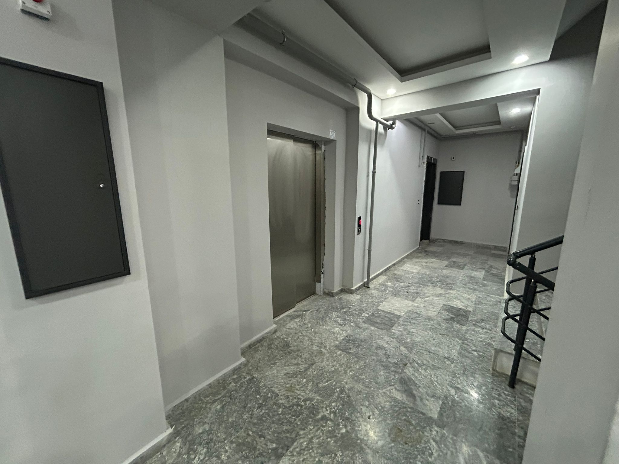 🏡 BALIKESİR EDREMİT ATATÜRK MAHALLESİNDE SİTE İÇERİSİNDE HAVUZLU 2+1 LÜKS DAİRE