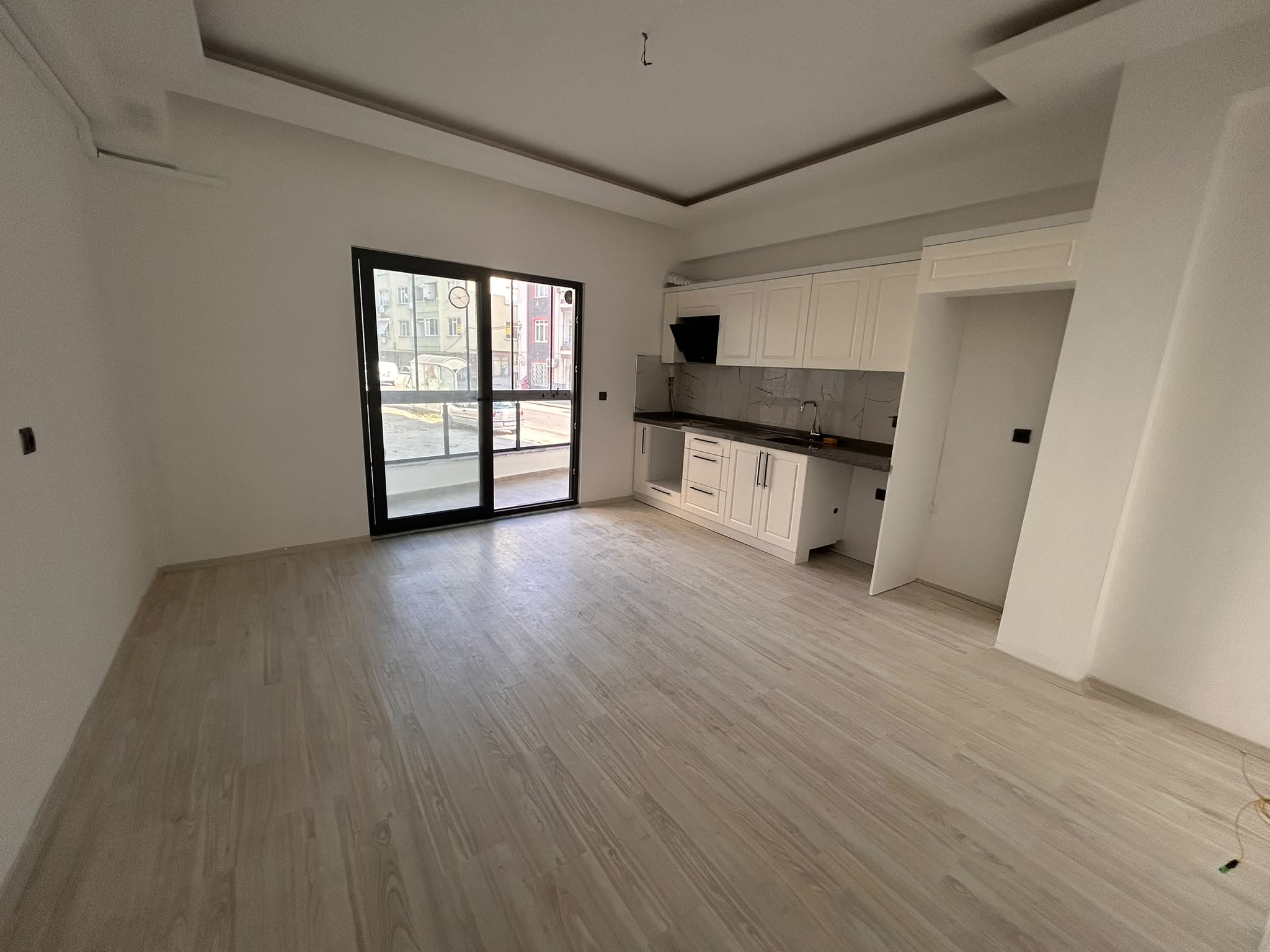 CUMHURİYET MAHALLESİNDE SATILIK 1+1 DAİRE
