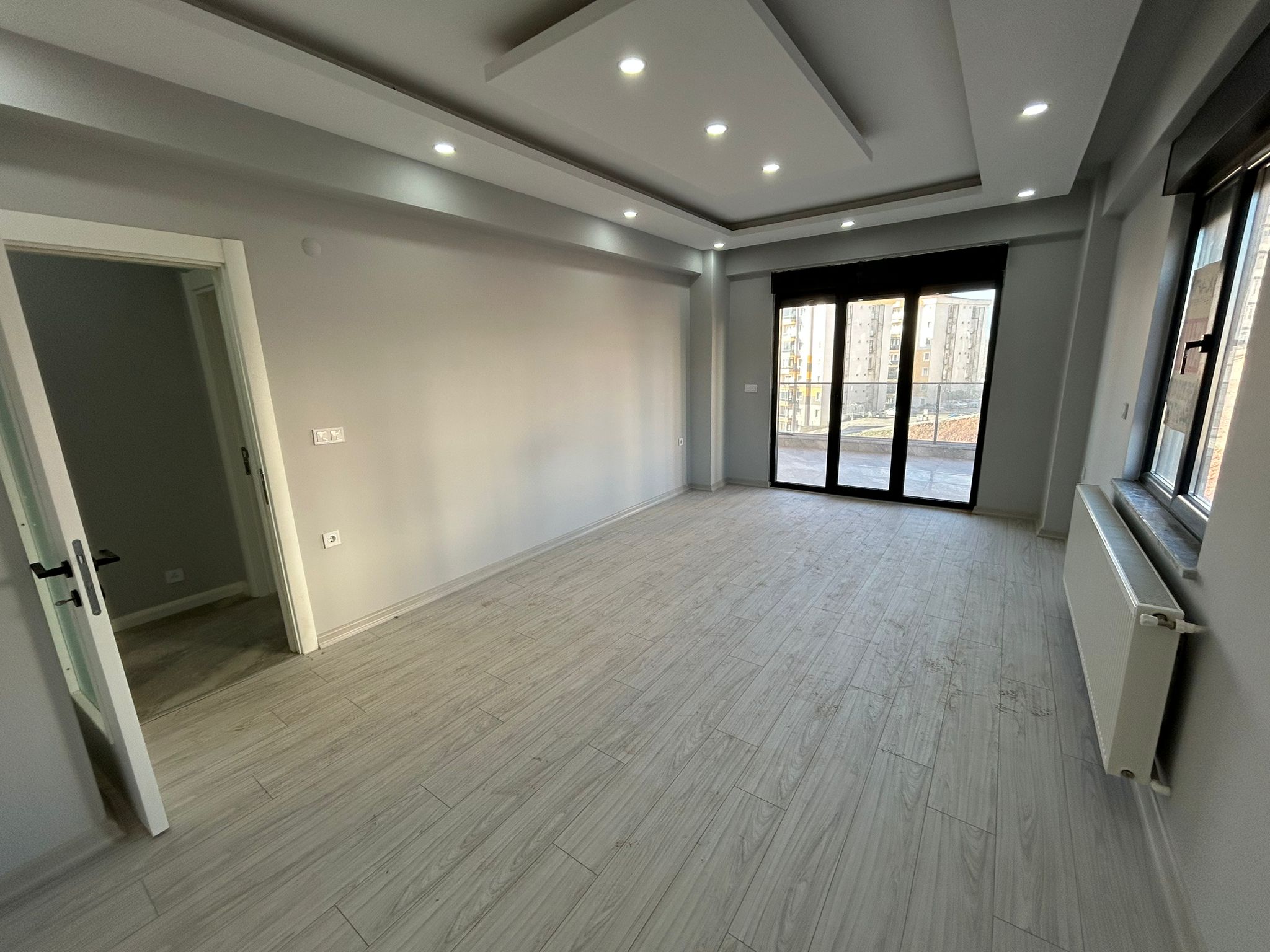 ATATÜRK MAHALLESİ’NİN EN GÜZEL NOKTASINDA! SATILIK 2+1 DAİRE (10numara)