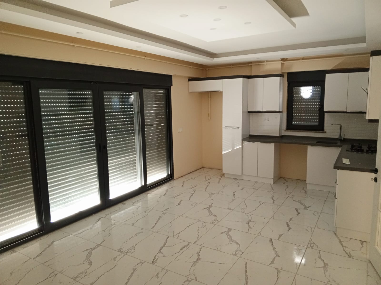 EDREMİTURCU MURAT MAHALLESİ'NDE SATILIK 2+1 MÜSTAKİL EV