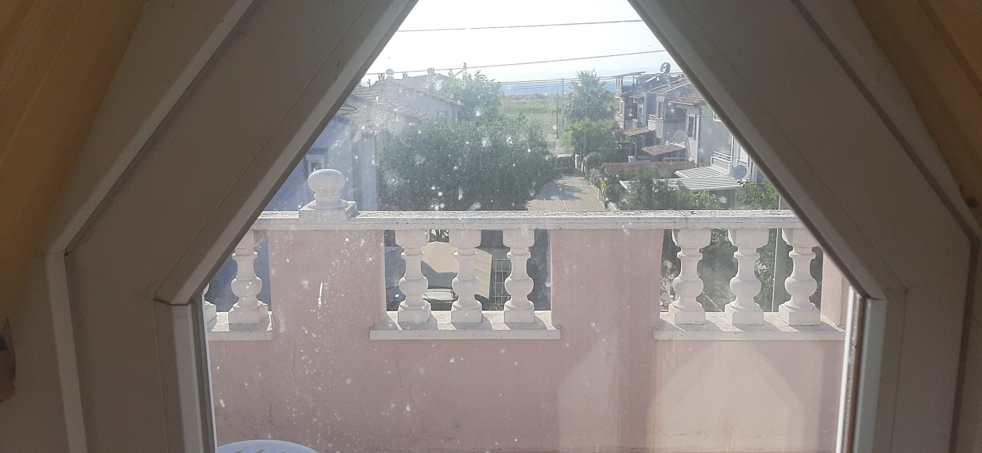 KİRALIK EŞYALI 4+1 TRİPLEKS VİLLA