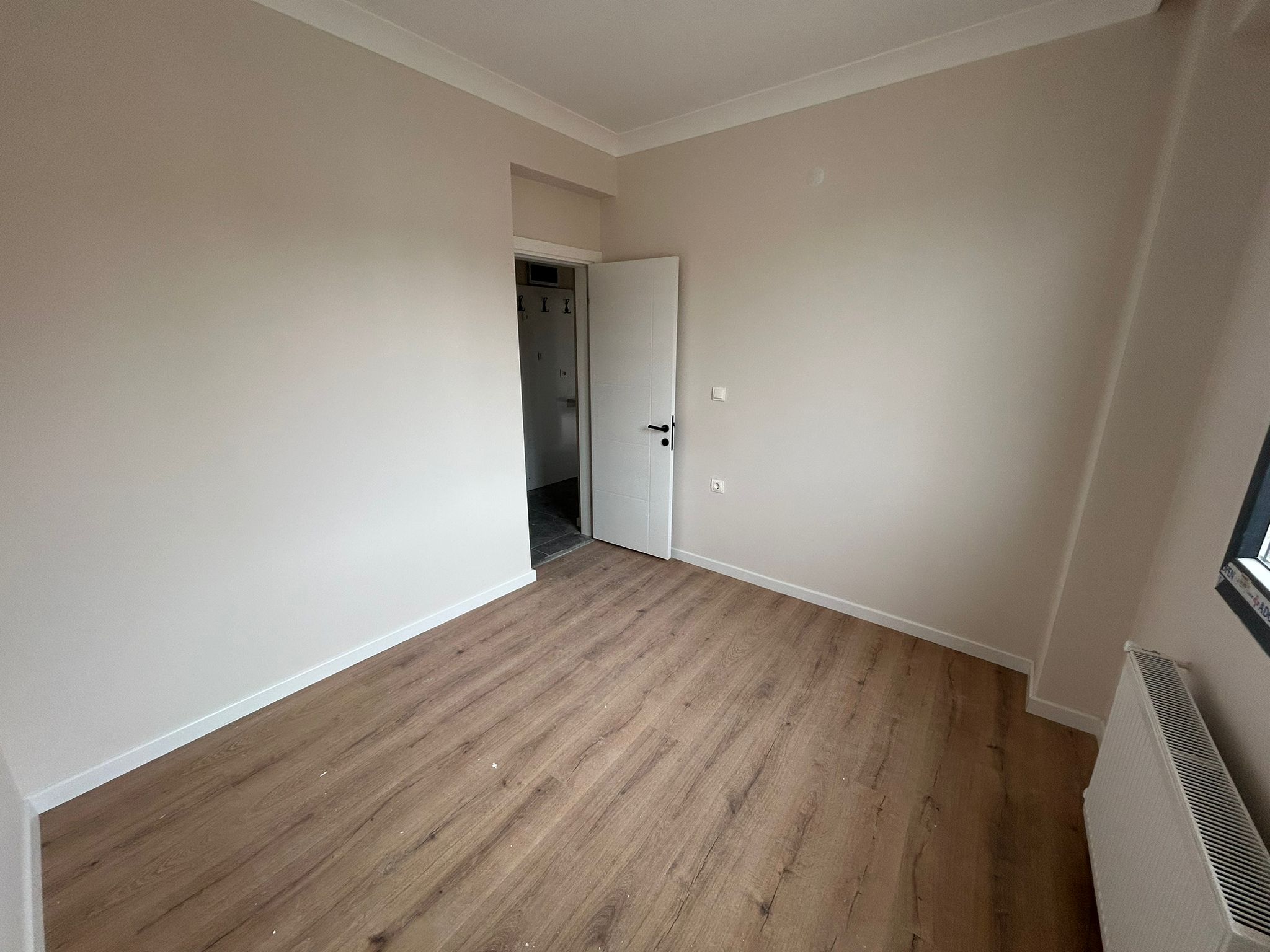 BALIKESİR EDREMİT CAMİVASAT MAHALLESİNDE SATILIK 2+1 DAİRE