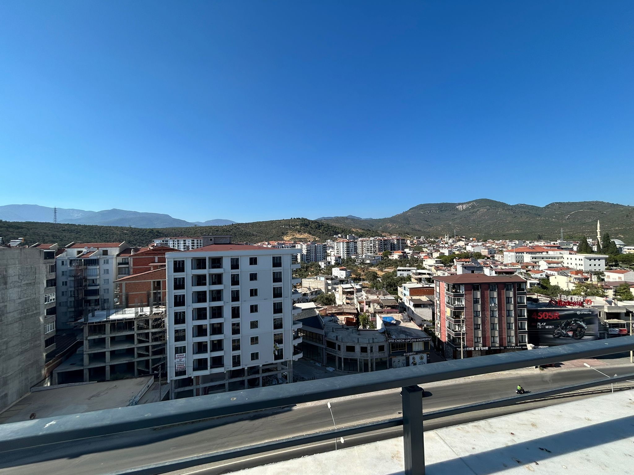 KADIKÖY'DE 4+1 DUBLEKS SATILIK DAİRE