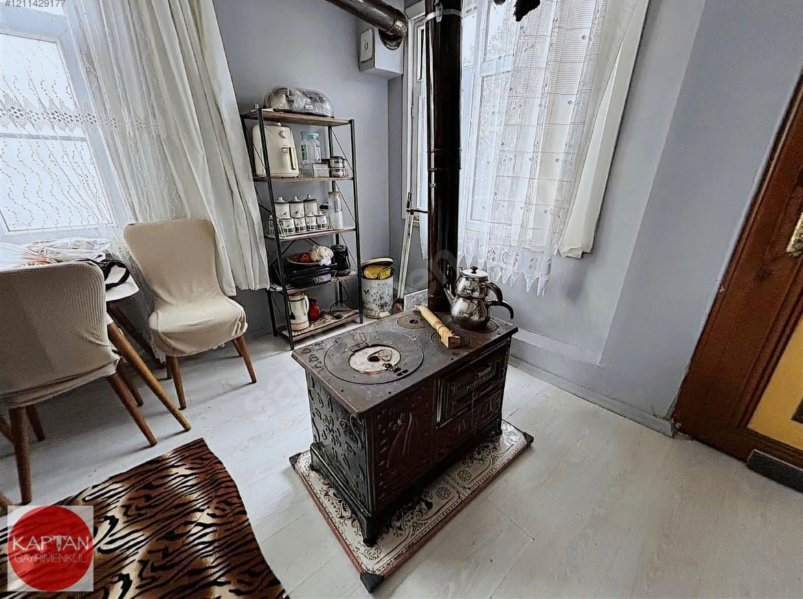 ÇORUK 'DA SATILIK BAHÇELİ KÖYEVİ VE KOMPLE BİNA