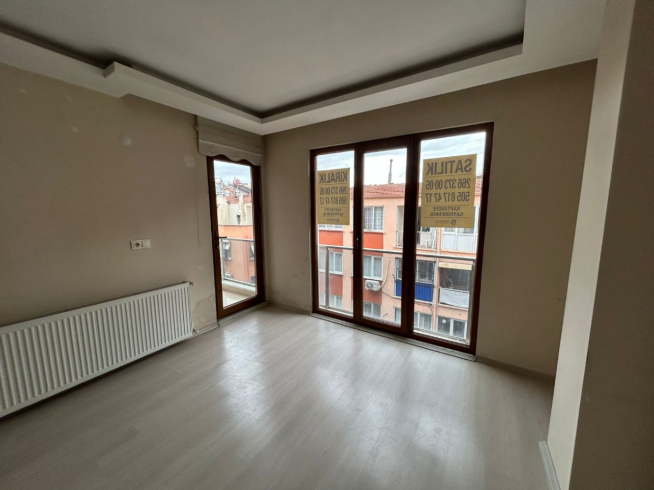 Cumhuriyet Mahallesinde Satılık 2+1 Daire