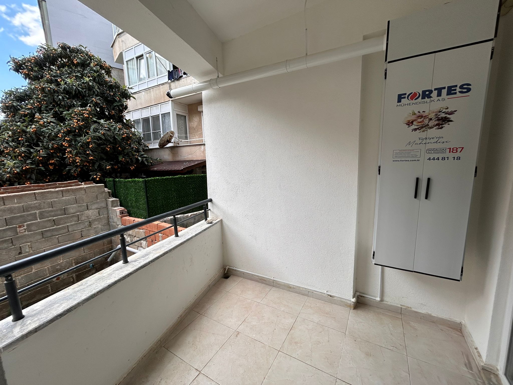 BALIKESİR EDREMİT CUMHURİYET MAHALLESİNDE KİRALIK 2+1 SIFIR DAİRE