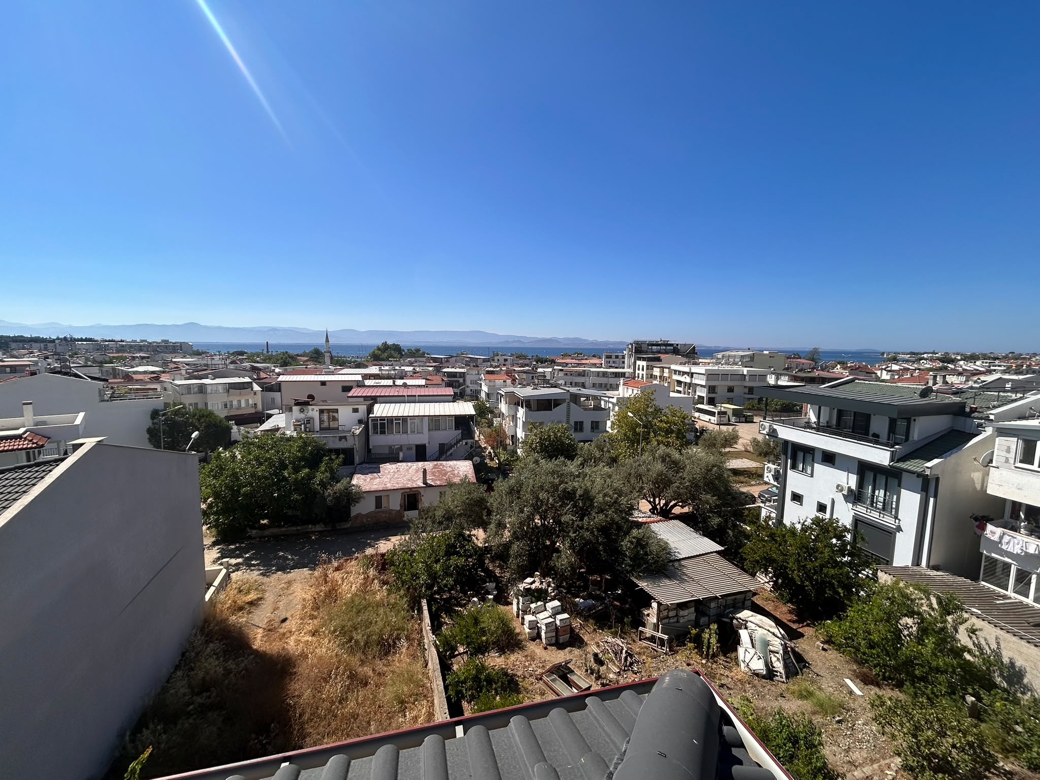 BALIKESİR EDREMİT GÜRE'DE SEZONLUK KİRALIK EŞYALI 3+1 DUBLEKS DAİRE