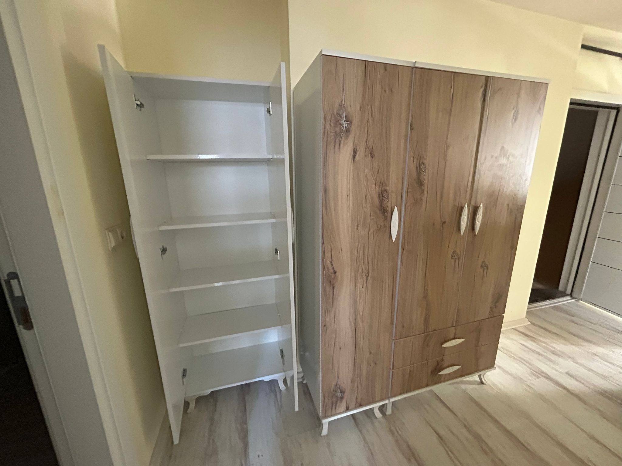 GAZİİLYAS'DA TUGAYA 300 M. KİRALIK 2+1 DAİRE (3 NUMARA)