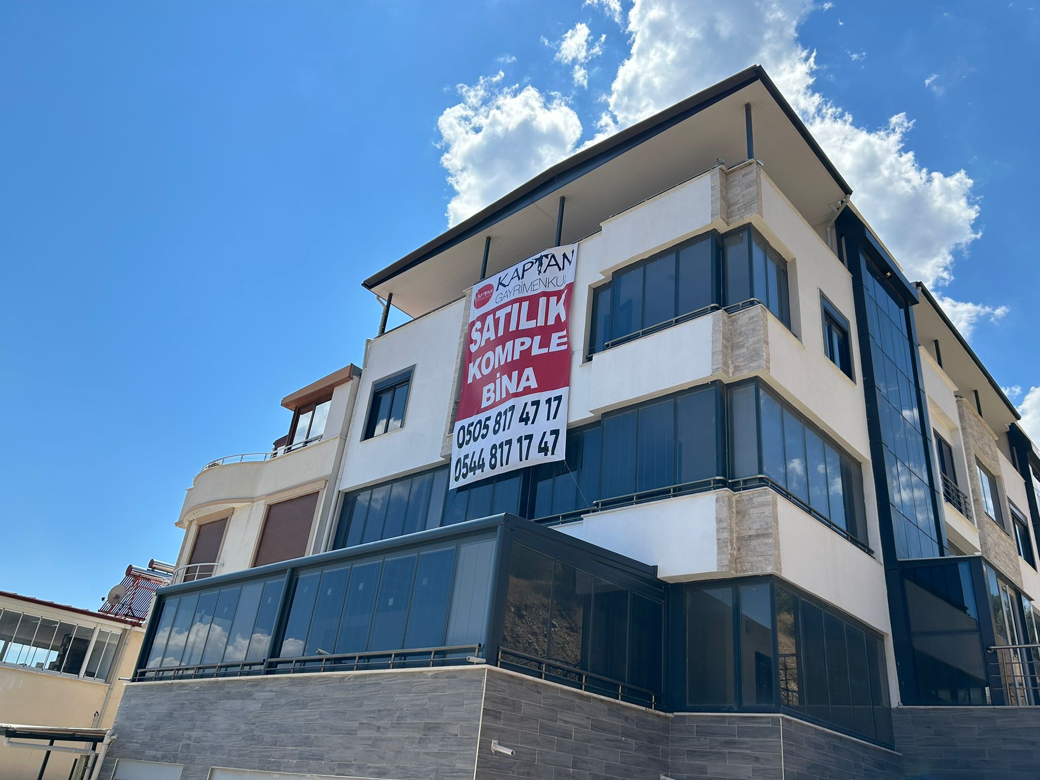 BALIKESİR EDREMİT GÜRE’DE KOMPLE SATILIK SIFIR APARTMAN – DENİZE 250M, EŞSİZ MANZARA!
