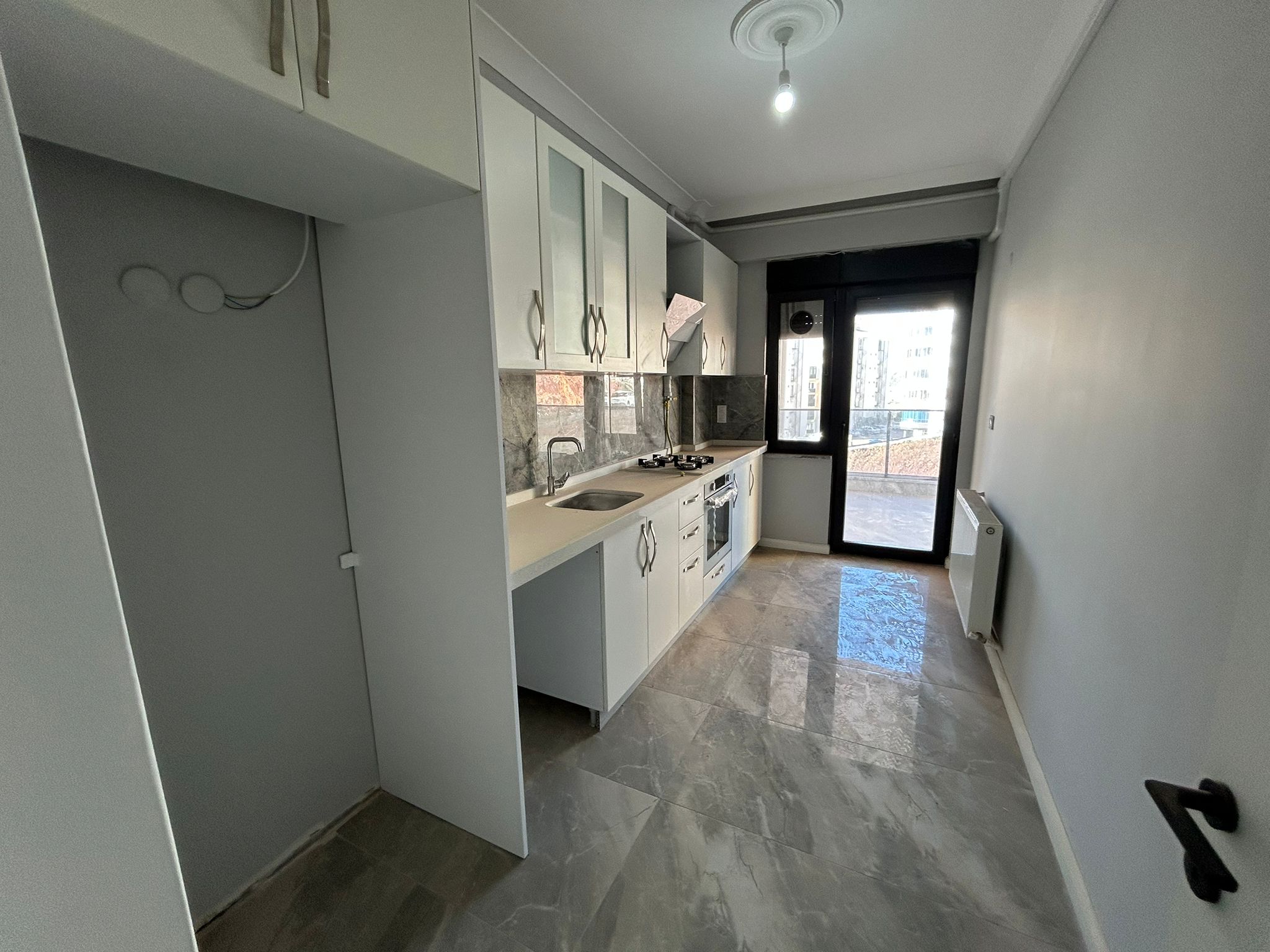 ATATÜRK MAHALLESİ’NİN EN GÜZEL NOKTASINDA! SATILIK 2+1 DAİRE (10numara)