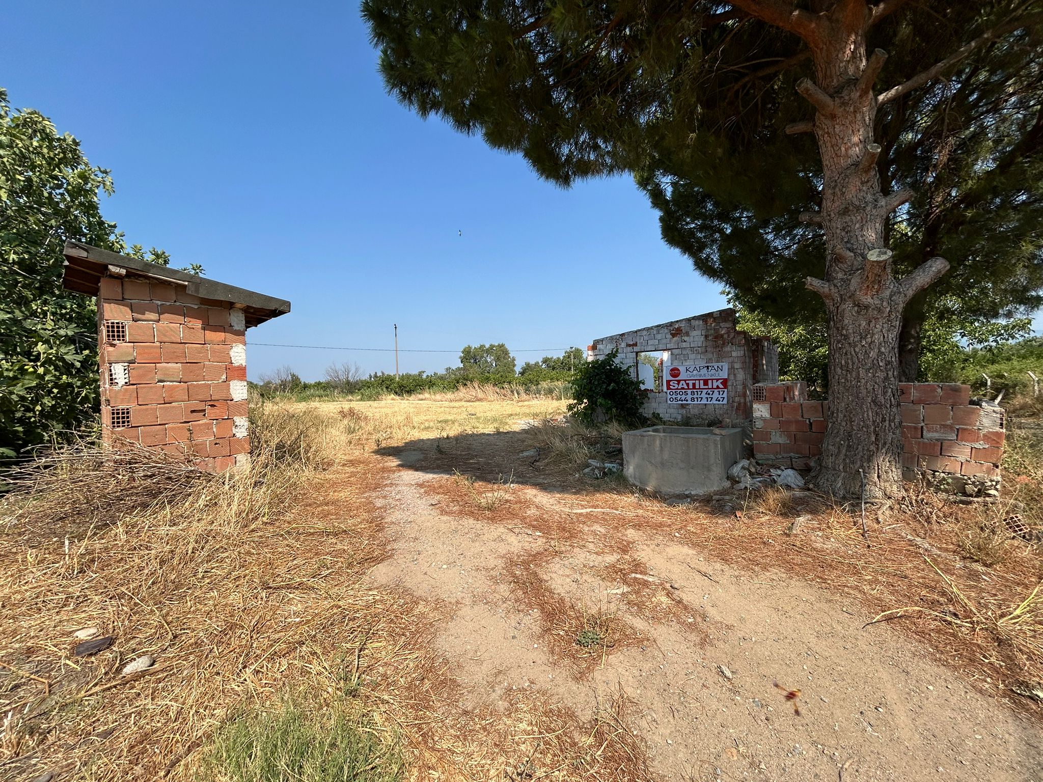 Adramis Termal Otel Arkasında 7,5 Dönüm Satılık Tarla