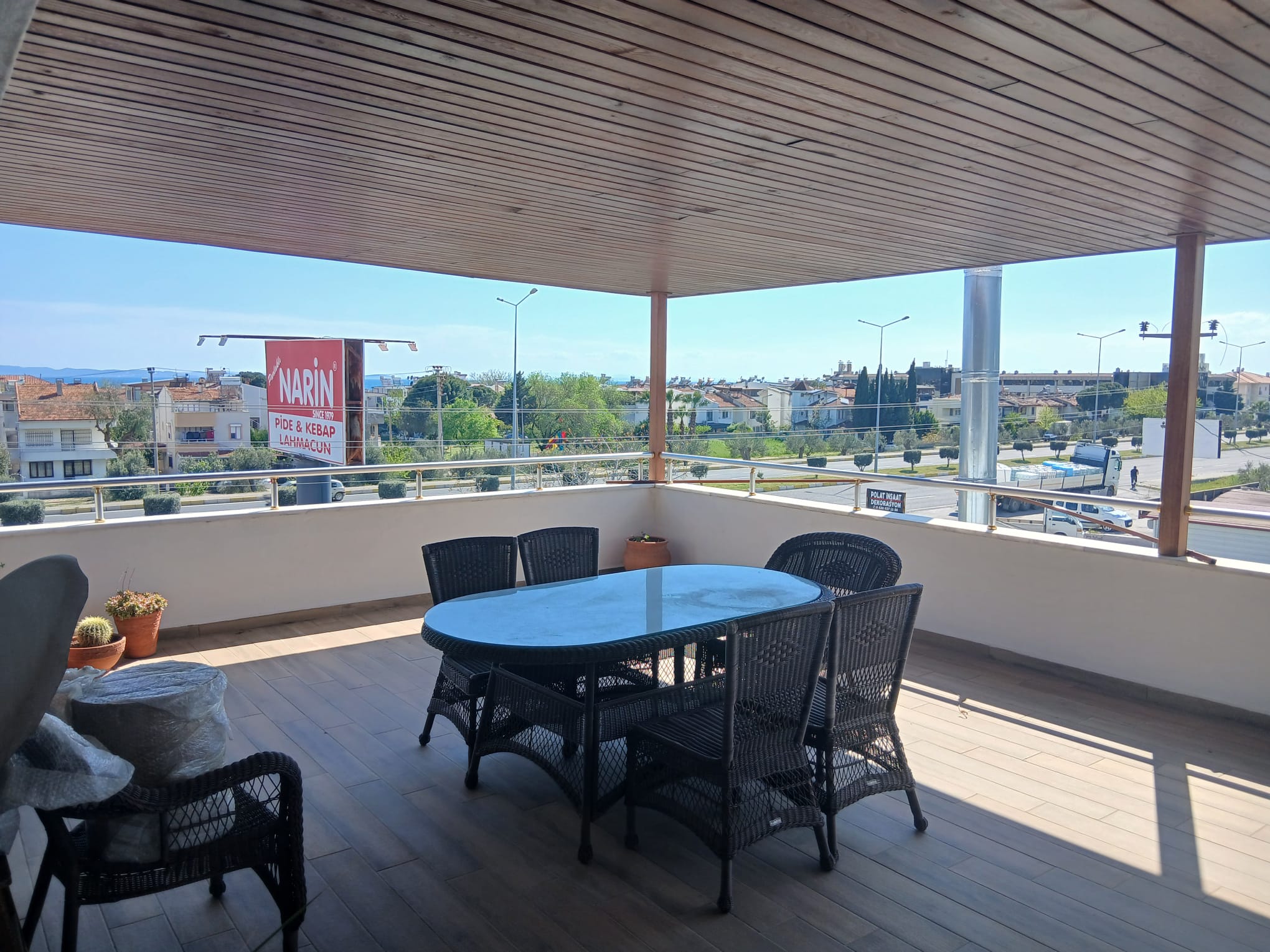 AKÇAY GÜRE’DE, ANA YOL ÜZERİNDE KOMPLE SATILIK BİNA HARİKA YATIRIM FIRSATI!