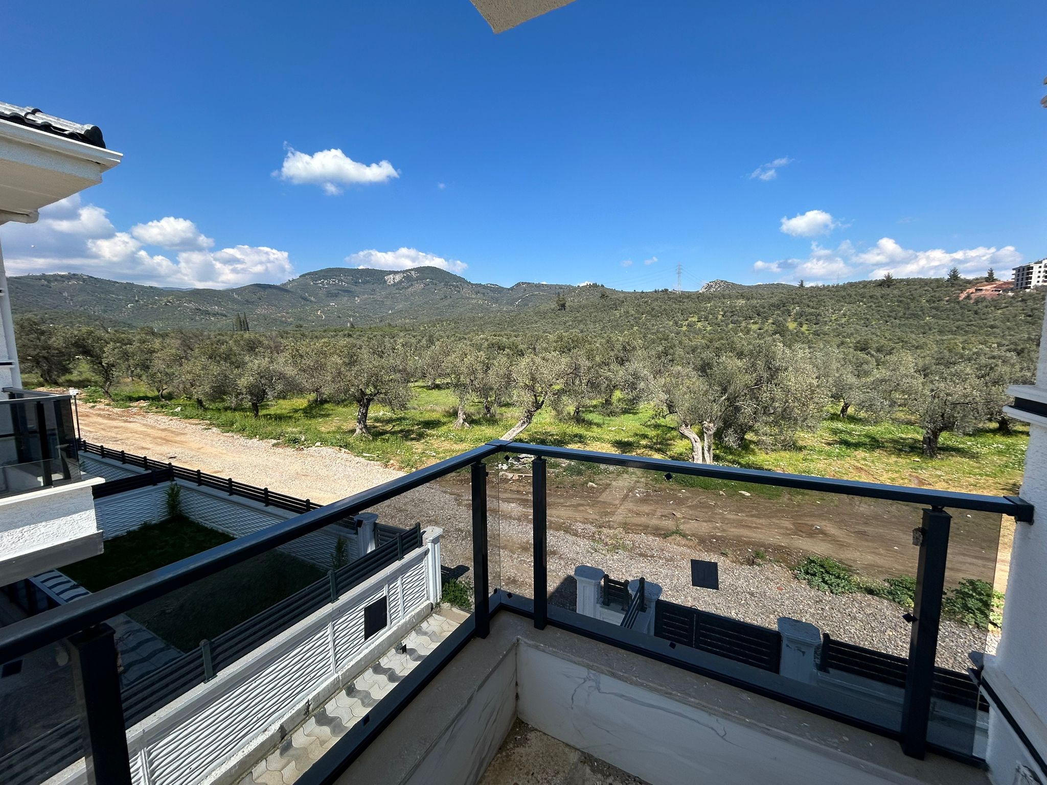 HAYALİNİZDEKİ YAŞAM BURADA BAŞLIYOR!