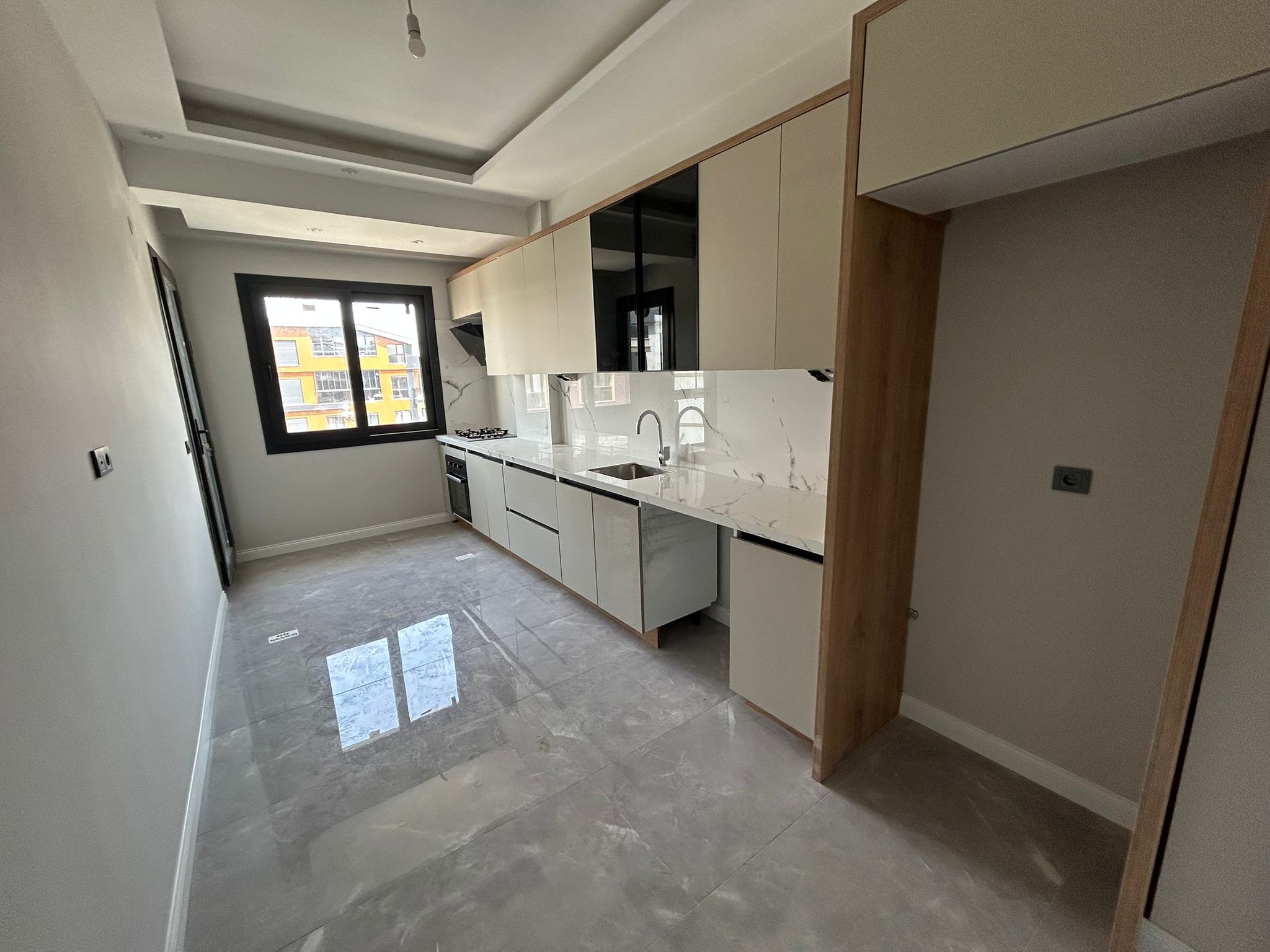 BALIKESİR EDREMİT KADIKÖY’DE SATILIK SIFIR 2+1  DAİRE