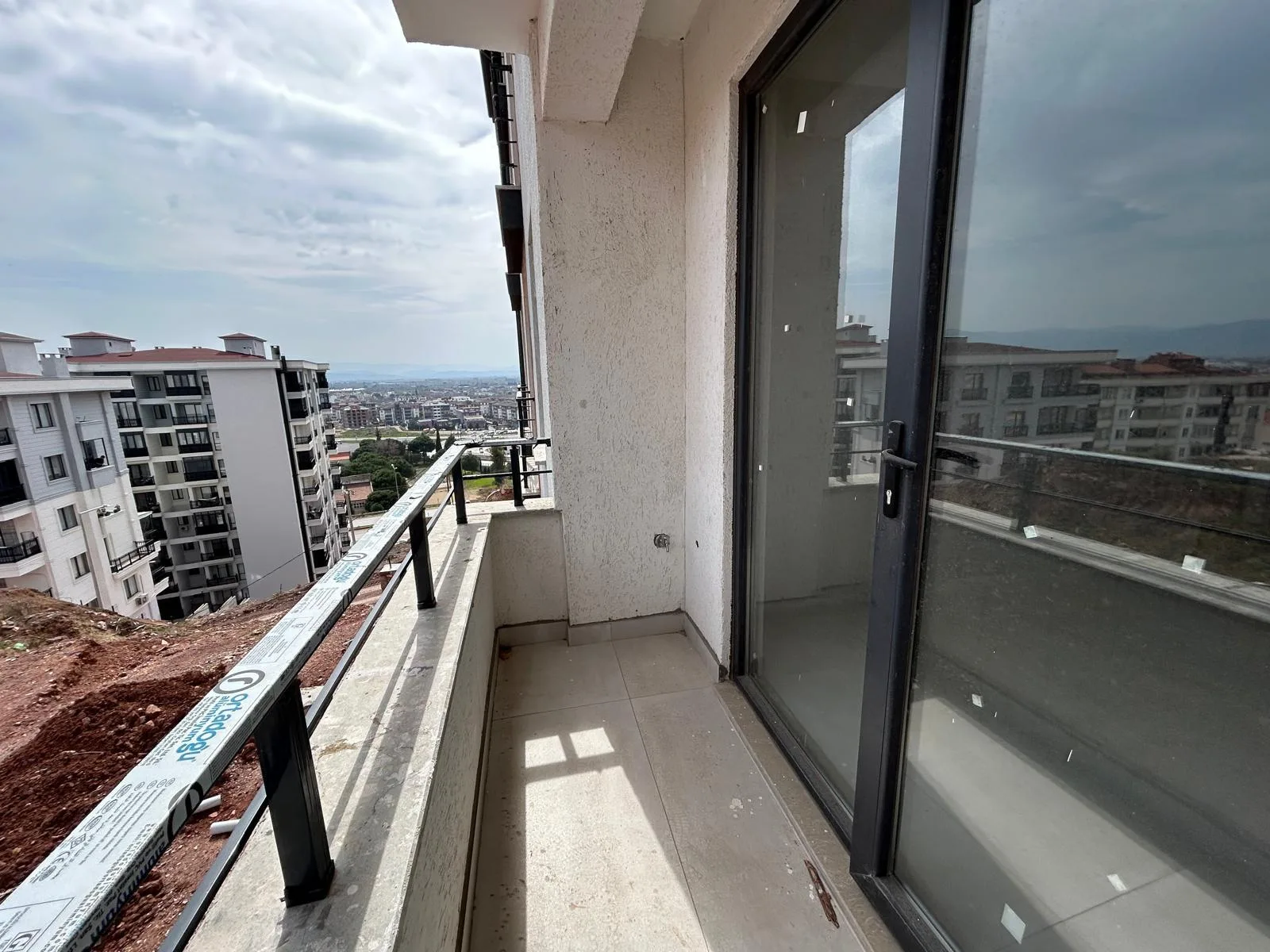 EDREMİT MANZARALI KİRALIK 3+1 DAİRE (EİDS NO : 1001423 )