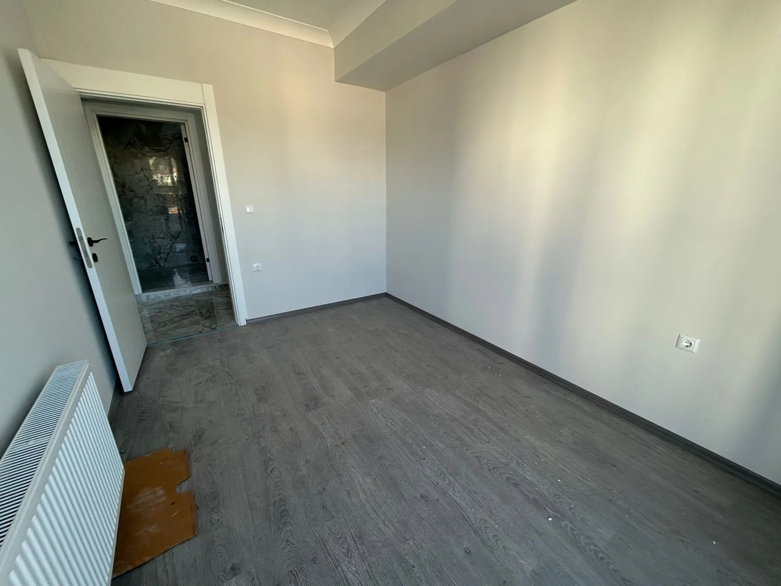 TUZCUMURAT MAHALLESİNDE KİRALIK 2+1 SIFIR DAİRE
