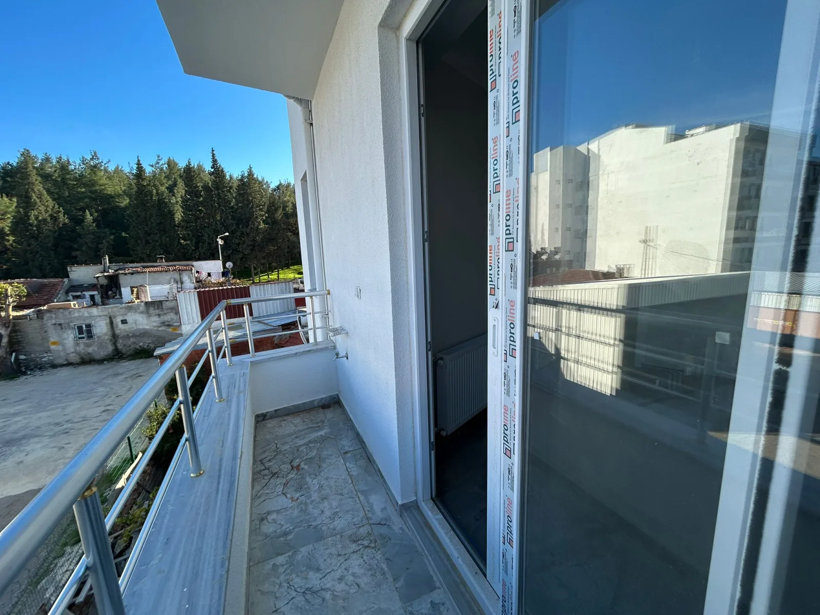 TUZCUMURAT MAHALLESİNDE KİRALIK 2+1 SIFIR DAİRE