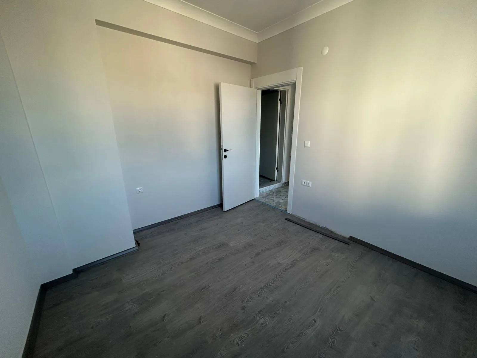 TUZCUMURAT MAHALLESİNDE KİRALIK 2+1 SIFIR DAİRE