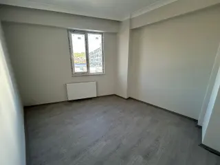 TUZCUMURAT MAHALLESİNDE KİRALIK 2+1 SIFIR DAİRE