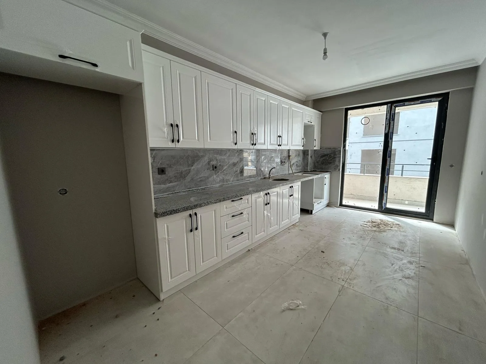 ATATÜRK'DE KİRALIK 2+1 SIFIR EBEVEYN BANYOLU DAİRE (EİDS NO : 1001423 )