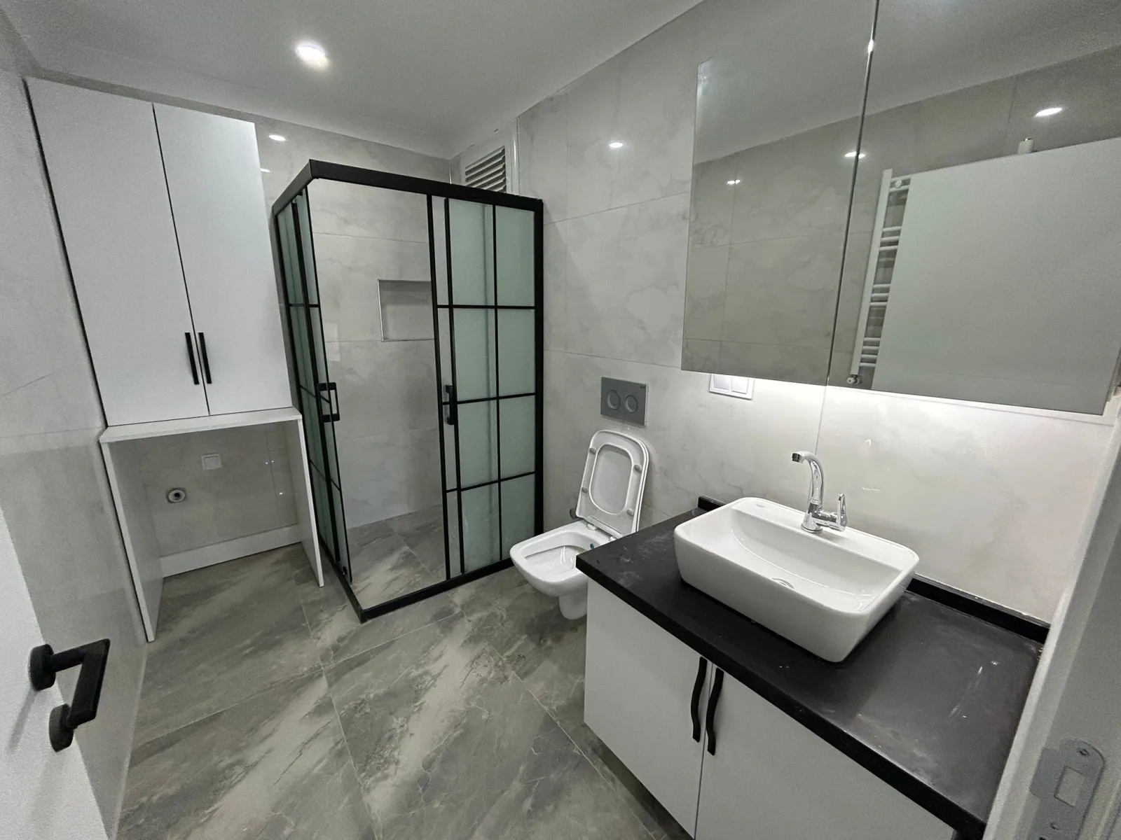 ATATÜRK MAHALLESİ’NİN EN GÜZEL YERİNDE SATILIK 3+1 DAİRE ( 6 Numara)