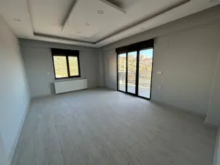 ATATÜRK MAHALLESİ’NİN EN GÜZEL YERİNDE SATILIK 3+1 DAİRE ( 6 Numara)