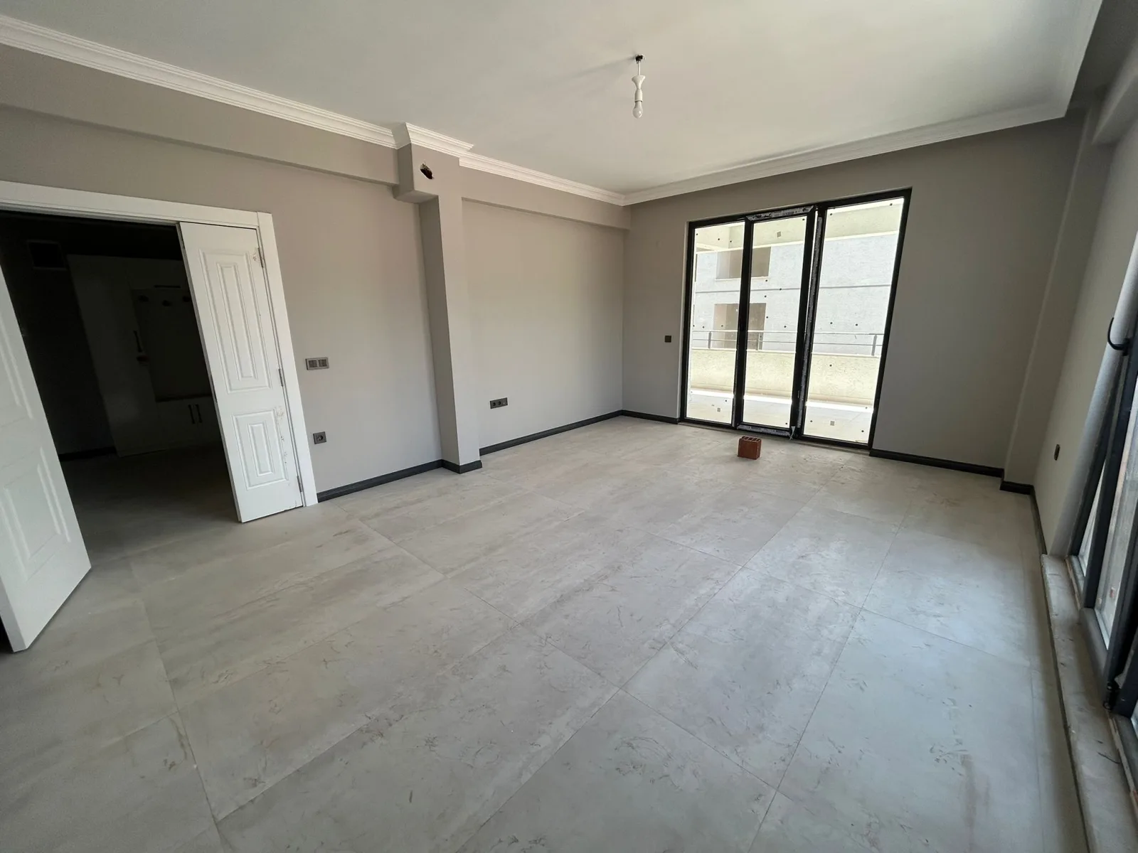 ATATÜRK'DE KİRALIK 2+1 SIFIR EBEVEYN BANYOLU DAİRE (EİDS NO : 1001423 )