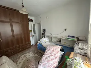 AKÇAY’IN KALBİNDE, DENİZE 100 METRE MESAFEDE 2+1 EŞYALI KİRALIK DAİRE!
