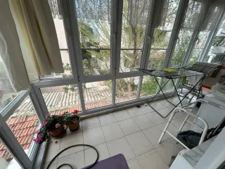 AKÇAY’IN KALBİNDE, DENİZE 100 METRE MESAFEDE 2+1 EŞYALI KİRALIK DAİRE!