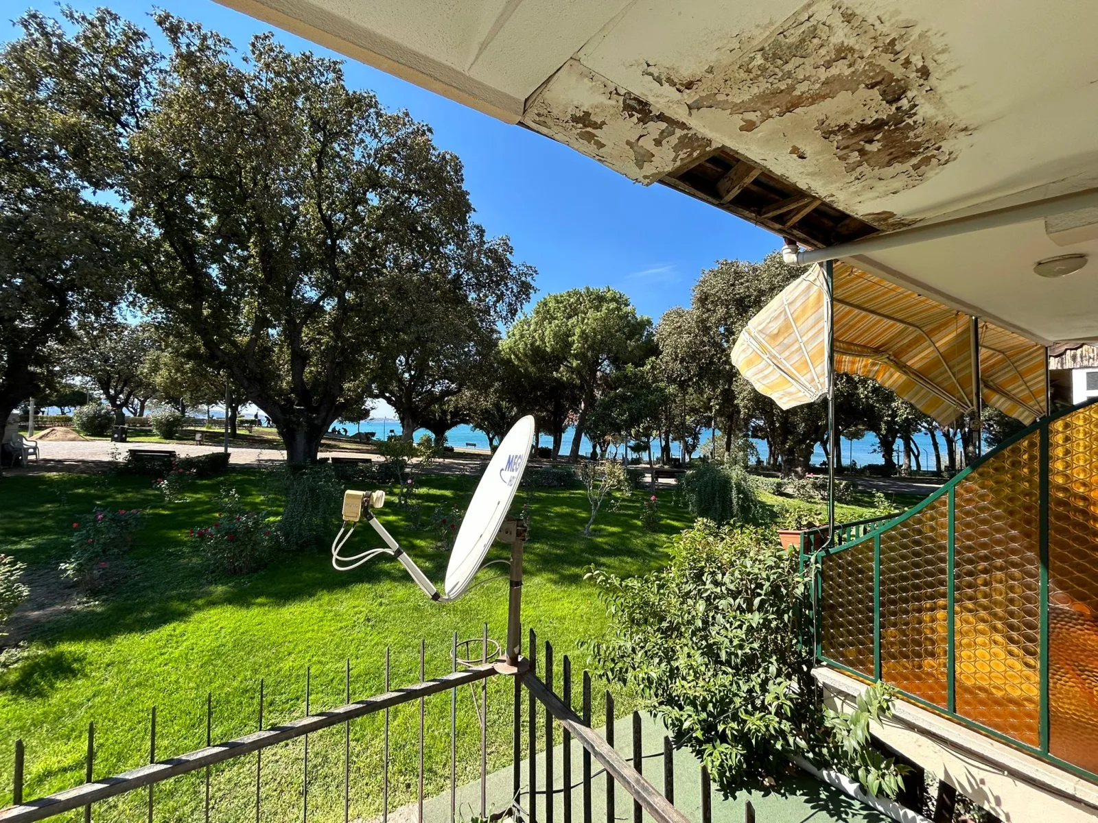 Örenin Kalbinde Villa Tarzında yapılmış. Satılık 2 Adet (alt ve Üst 2+1 Daire )