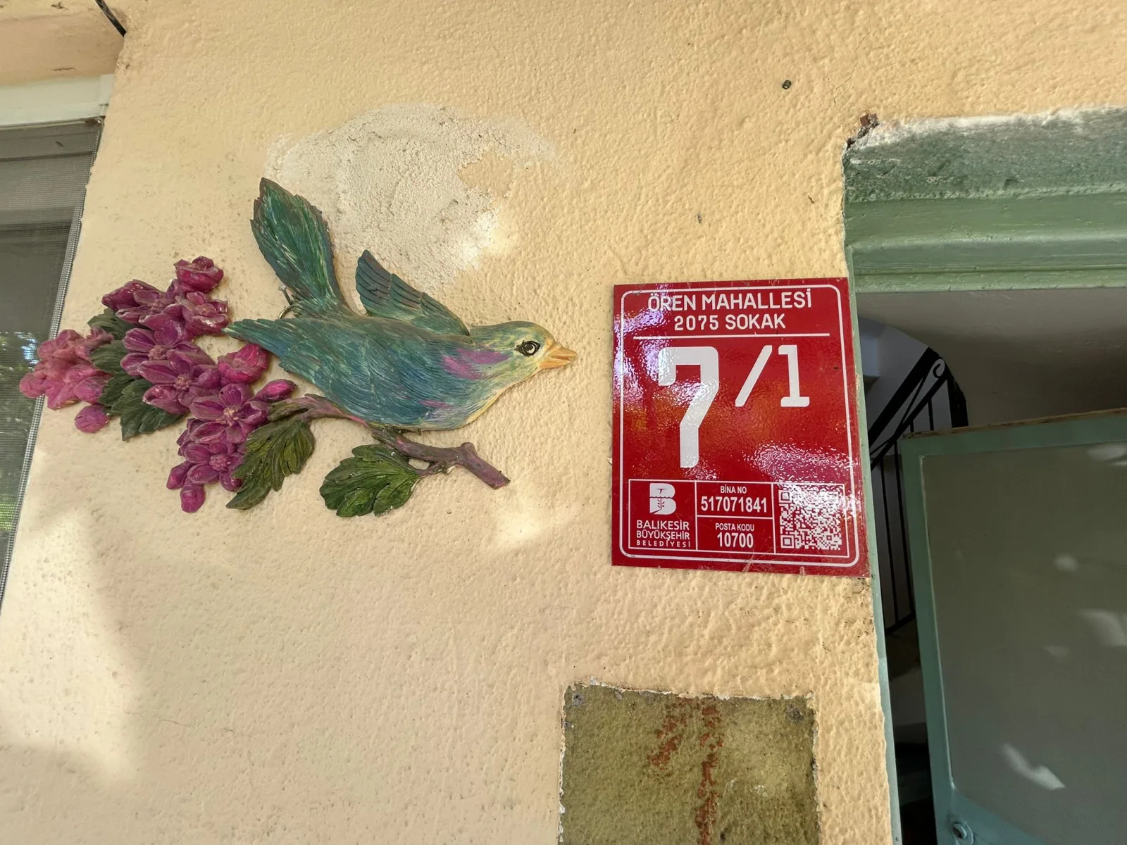 Örenin Kalbinde Villa Tarzında yapılmış. Satılık 2 Adet (alt ve Üst 2+1 Daire )