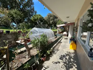 Örenin Kalbinde Villa Tarzında yapılmış. Satılık 2 Adet (alt ve Üst 2+1 Daire )