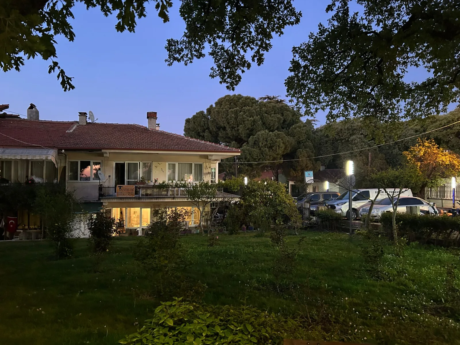 Burhaniye Ören Mahallesi’nde Doğa ve Deniz Manzaralı Satılık Villa Tipi Daire (EİDS NO : 1001423 )