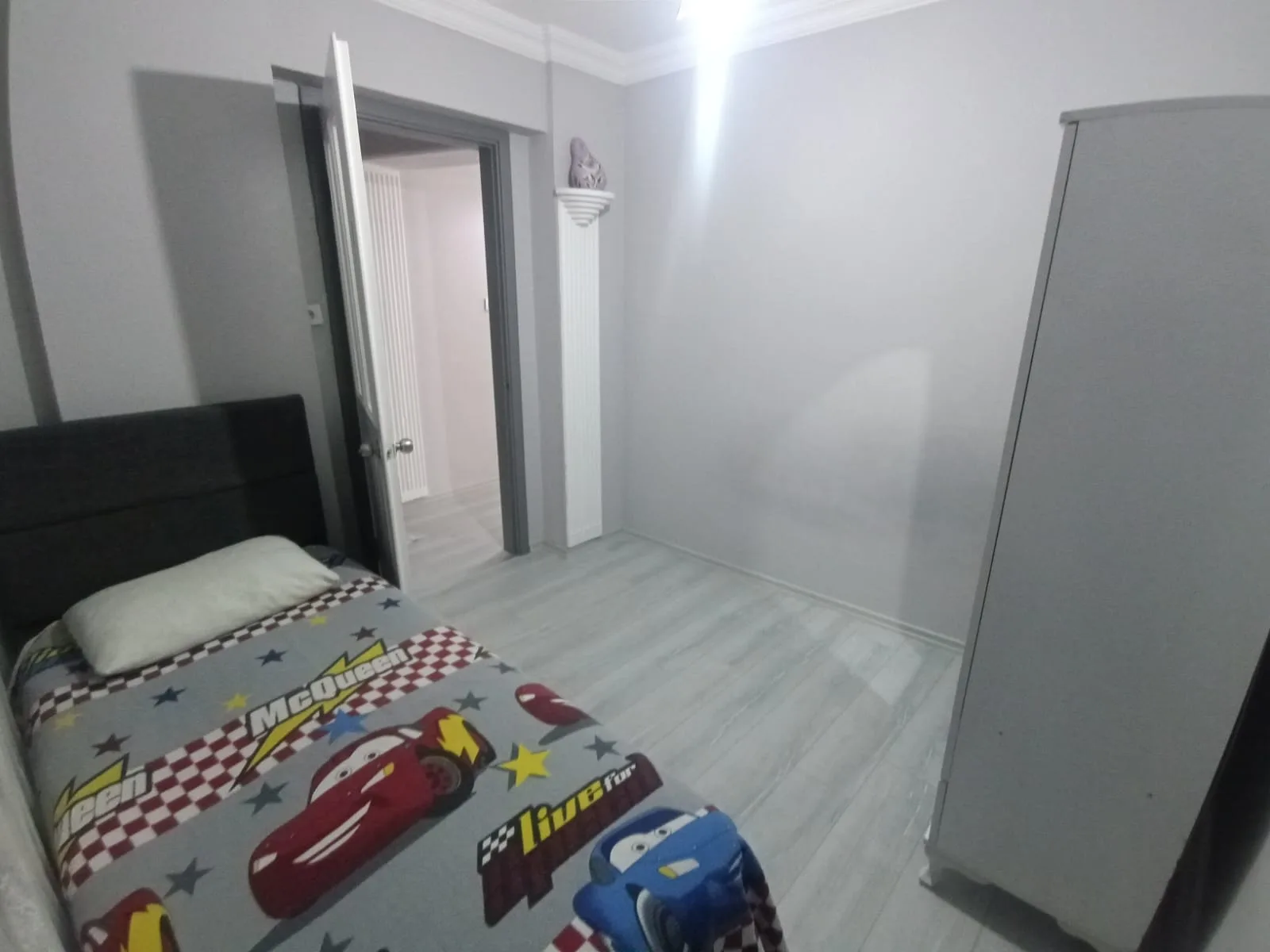 TUZCUMURAT MAHALLESİNDE EŞYALI KİRALIK 3+1 DAİRE