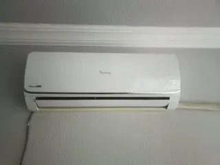 TUZCUMURAT MAHALLESİNDE EŞYALI KİRALIK 3+1 DAİRE