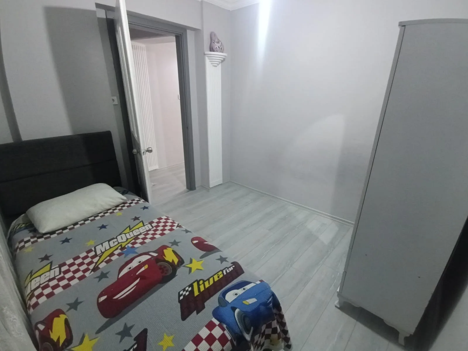TUZCUMURAT MAHALLESİNDE EŞYALI KİRALIK 3+1 DAİRE