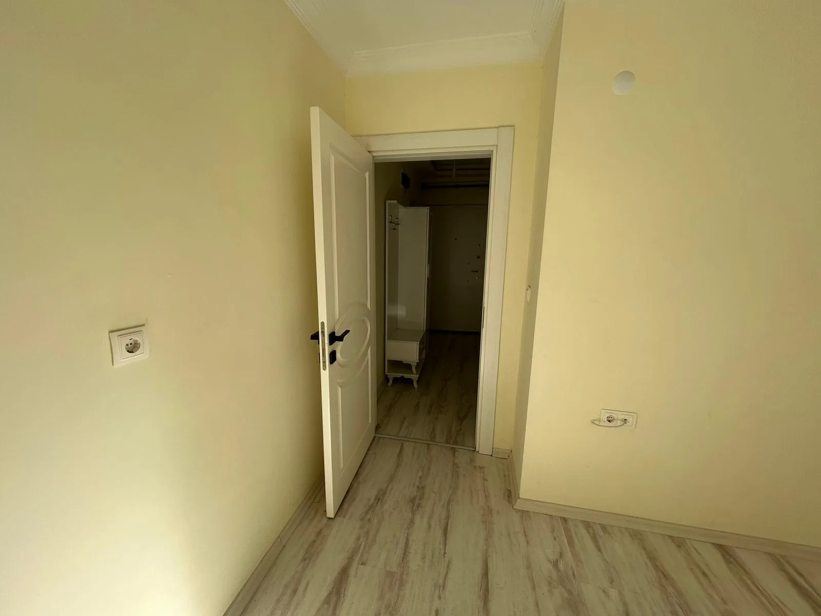 GAZİİLYAS'DA TUGAYA 300 M. KİRALIK 2+1 SIFIR DAİRE (4 NUMARA) EİDS NO : 1001423