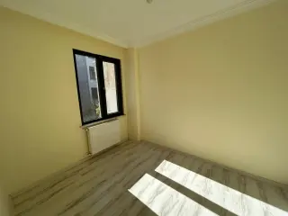 GAZİİLYAS'DA TUGAYA 300 M. KİRALIK 2+1 SIFIR DAİRE (4 NUMARA) EİDS NO : 1001423